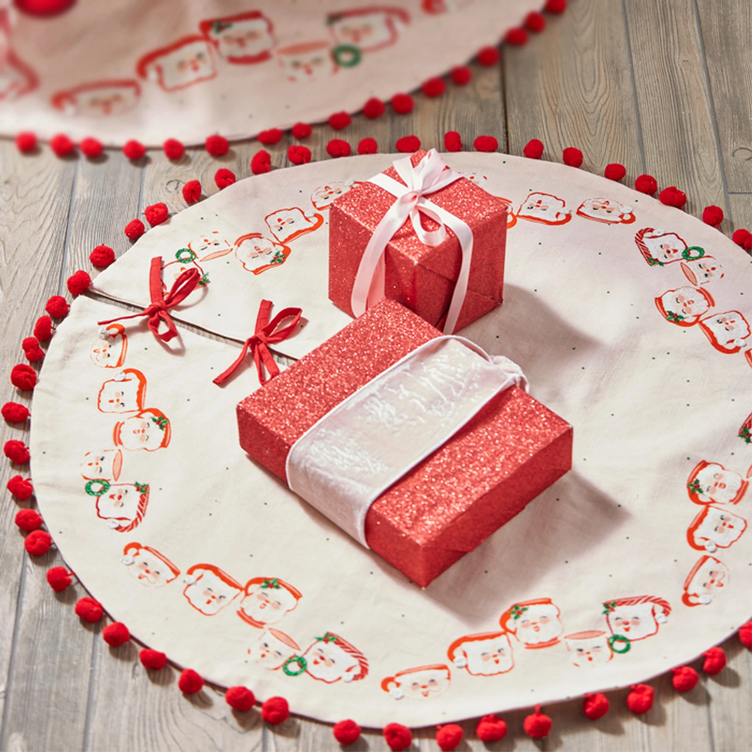 Raz 52" Pink Santa Mug Christmas Tree Skirt 4319327 1 Raz 52" Pink Santa Mug Christmas Tree Skirt 4319327