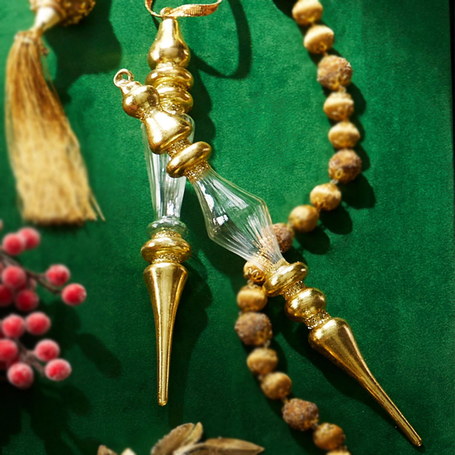 Raz 11" Gold And Clear Finial Glass Christmas Ornament 4320868 1 Raz 11" Gold And Clear Finial Glass Christmas Ornament 4320868