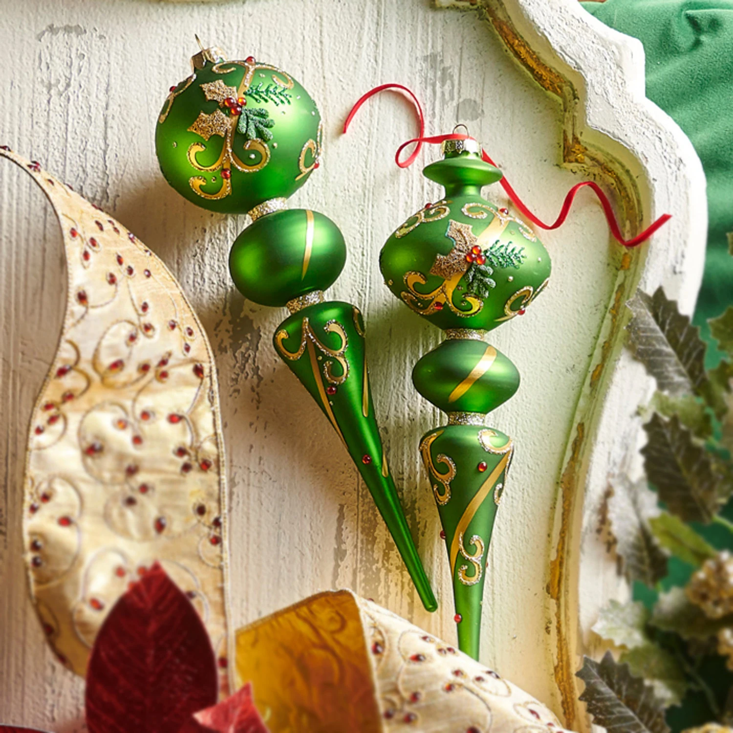 Raz 11.5" Large Green Holly Leaf Finial Glass Christmas Ornament 4322909 1 Raz 11.5" Large Green Holly Leaf Finial Glass Christmas Ornament 4322909