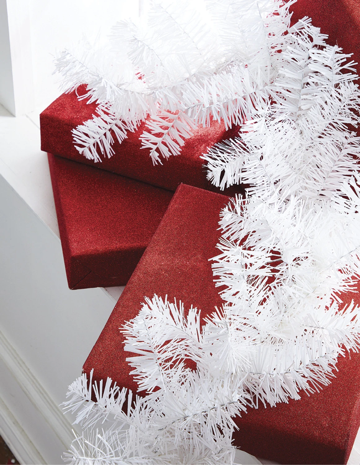 Raz 6' White Tinsel Christmas Garland G4202577 1 Raz 6' White Tinsel Christmas Garland G4202577
