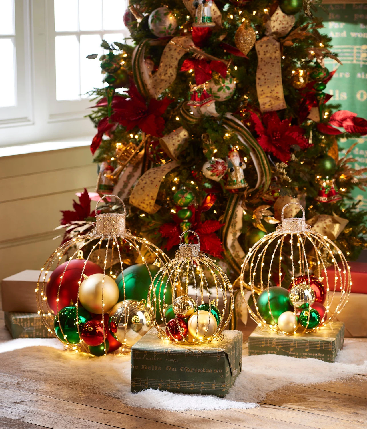 Raz 14", 19", Or 23.5" Large Gold Lighted Metal Frame Ornament Christmas Decoration 1 Raz 14", 19", Or 23.5" Large Gold Lighted Metal Frame Ornament Christmas Decoration