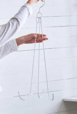 Raz 30.5" White Wreath Hanger 4228855